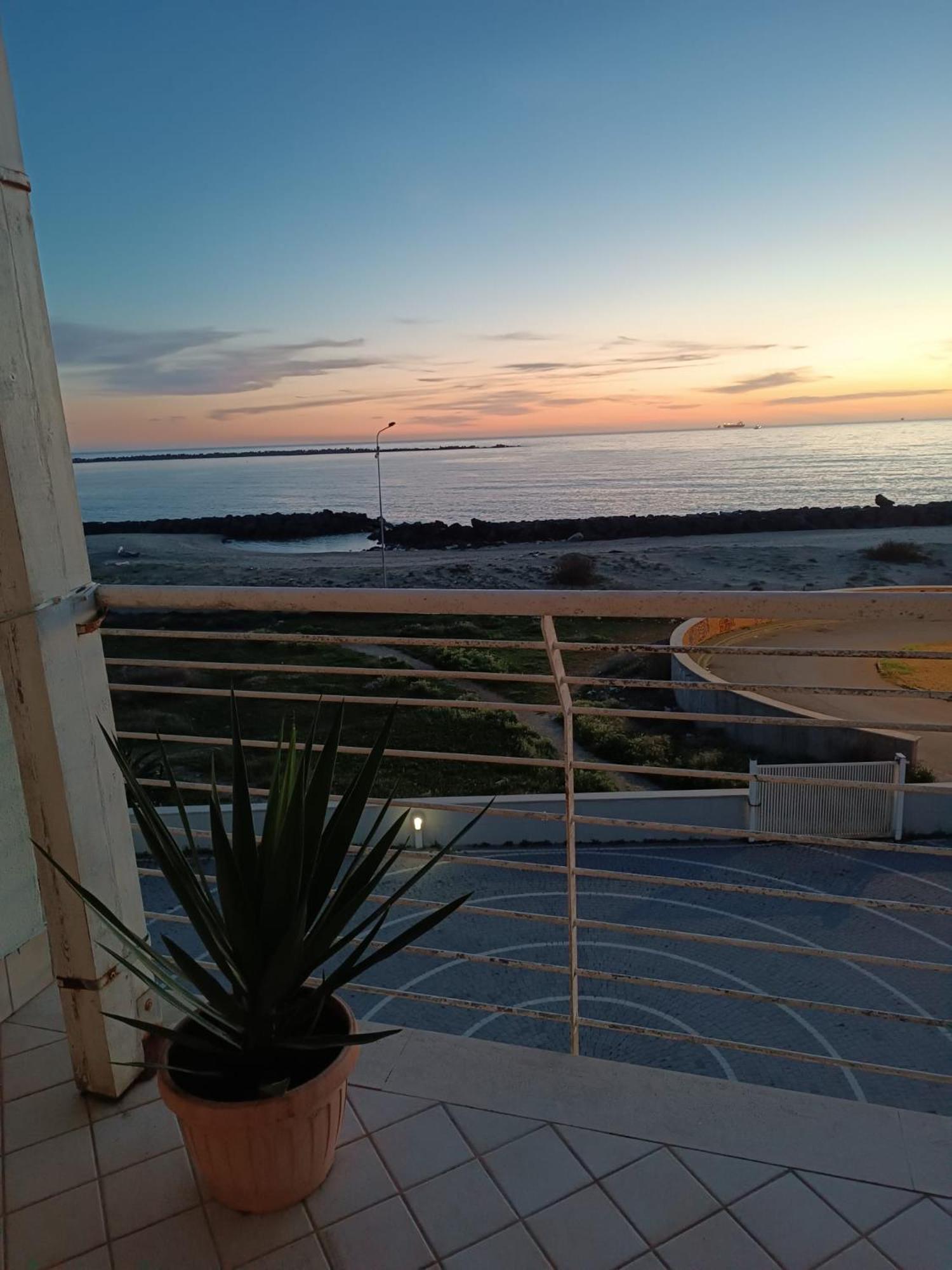 Armareaoverseassuites 1 Фиумичино Екстериор снимка