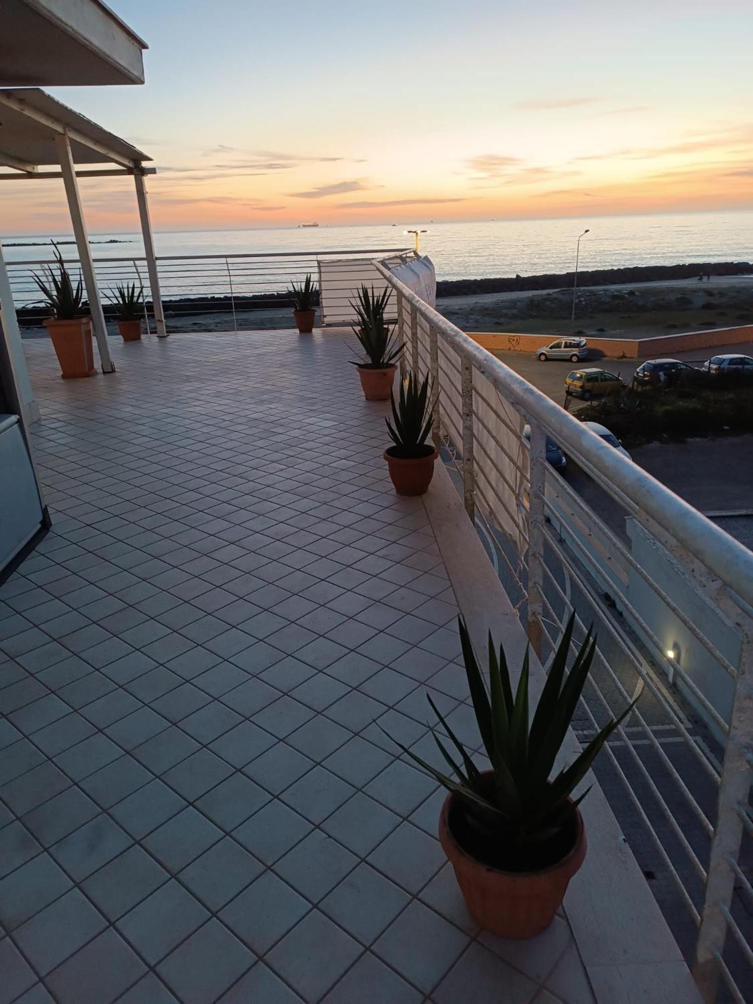 Armareaoverseassuites 1 Фиумичино Екстериор снимка